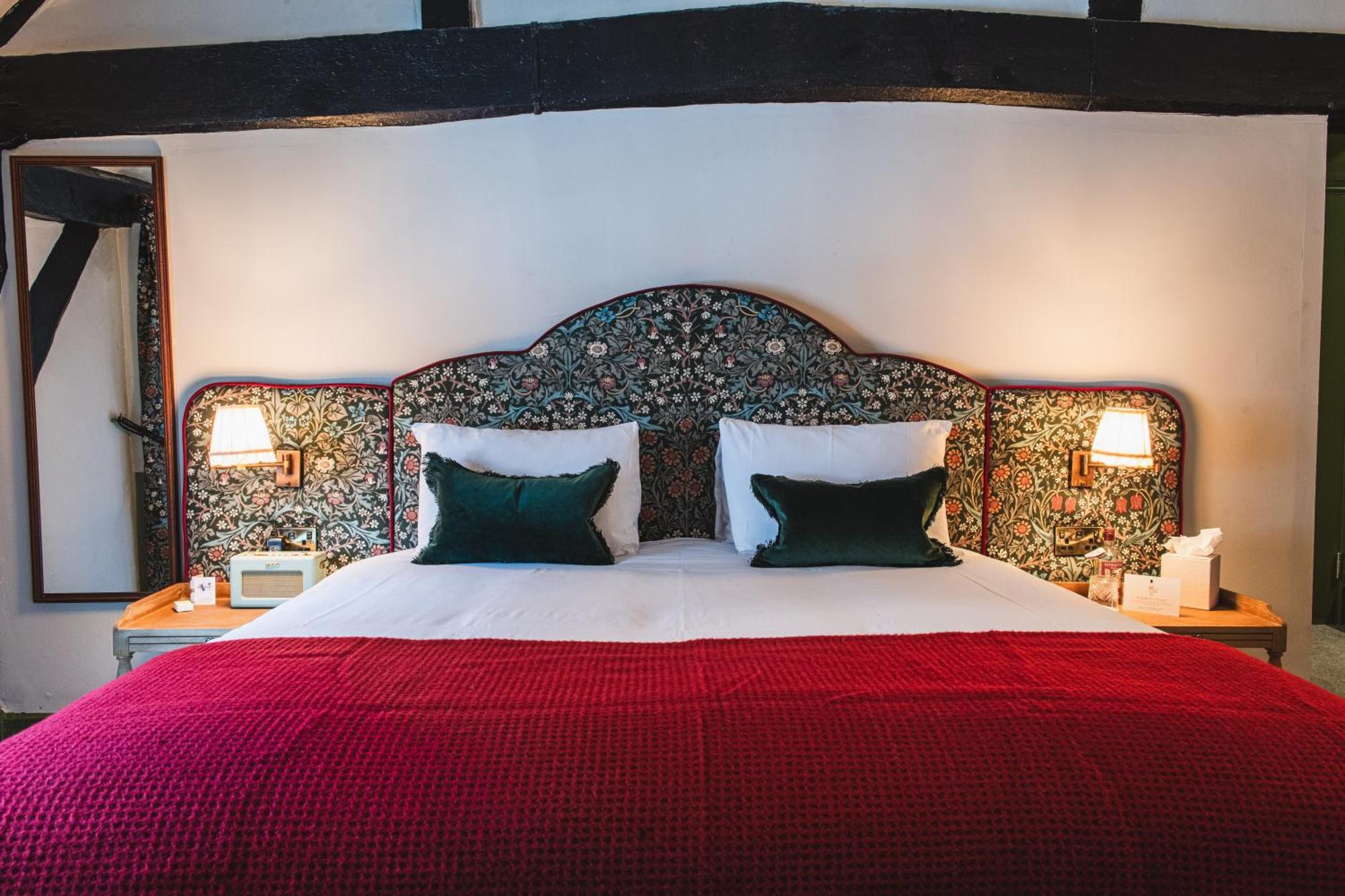 Bel&The Dragon-Odiham Hotel Exterior foto