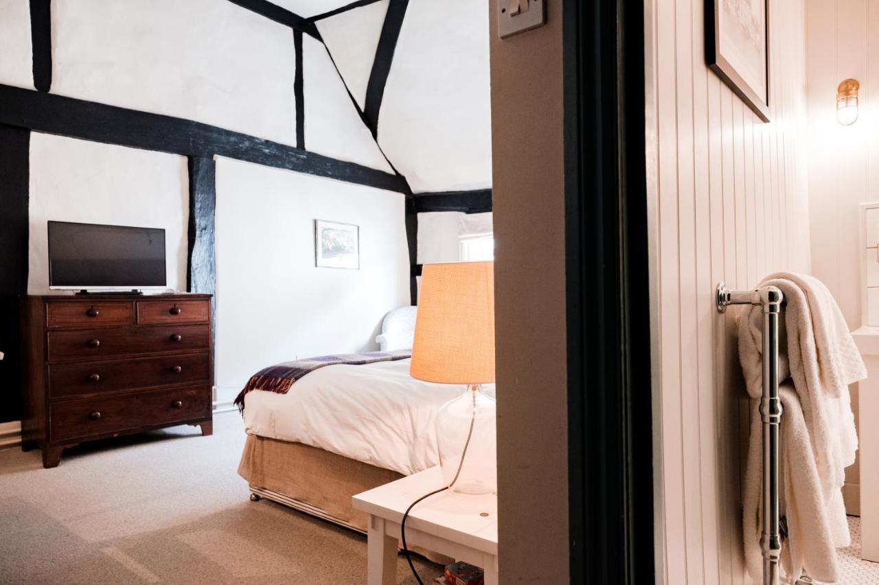 Bel&The Dragon-Odiham Hotel Exterior foto